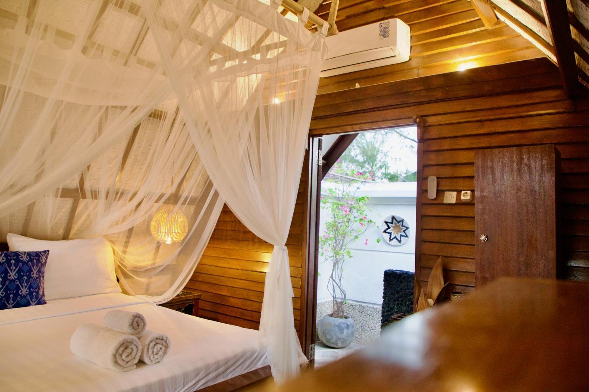 Villa Sunset Beach Gili Trawangan Luaran gambar